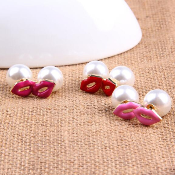Lip Earrings. - Picture 2 of 6